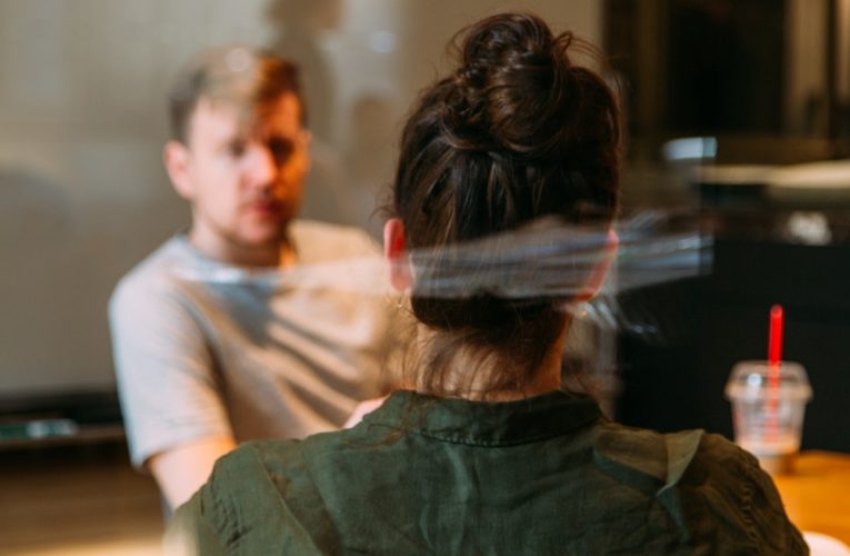London: 3 WAYS TO TELL IF SOMEONE CARES FOR YOU