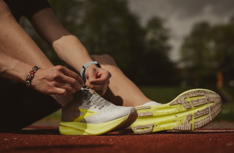 London: Reduce Pain from Muscle Strain or Injury Faster with Curewave Laser